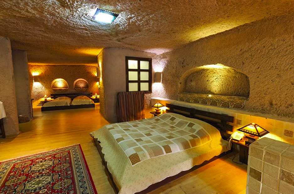 Kandovan Laleh Rocky Hotel, logi inuti ett fint berg